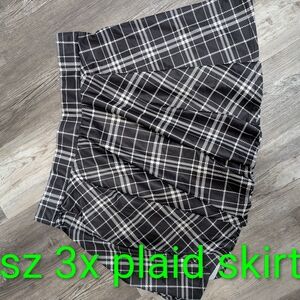 Black and White Plaid Skirt